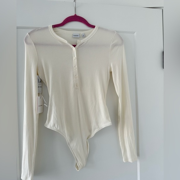 Aritzia Long Sleeves Bodysuit Size Small - Picture 5 of 6